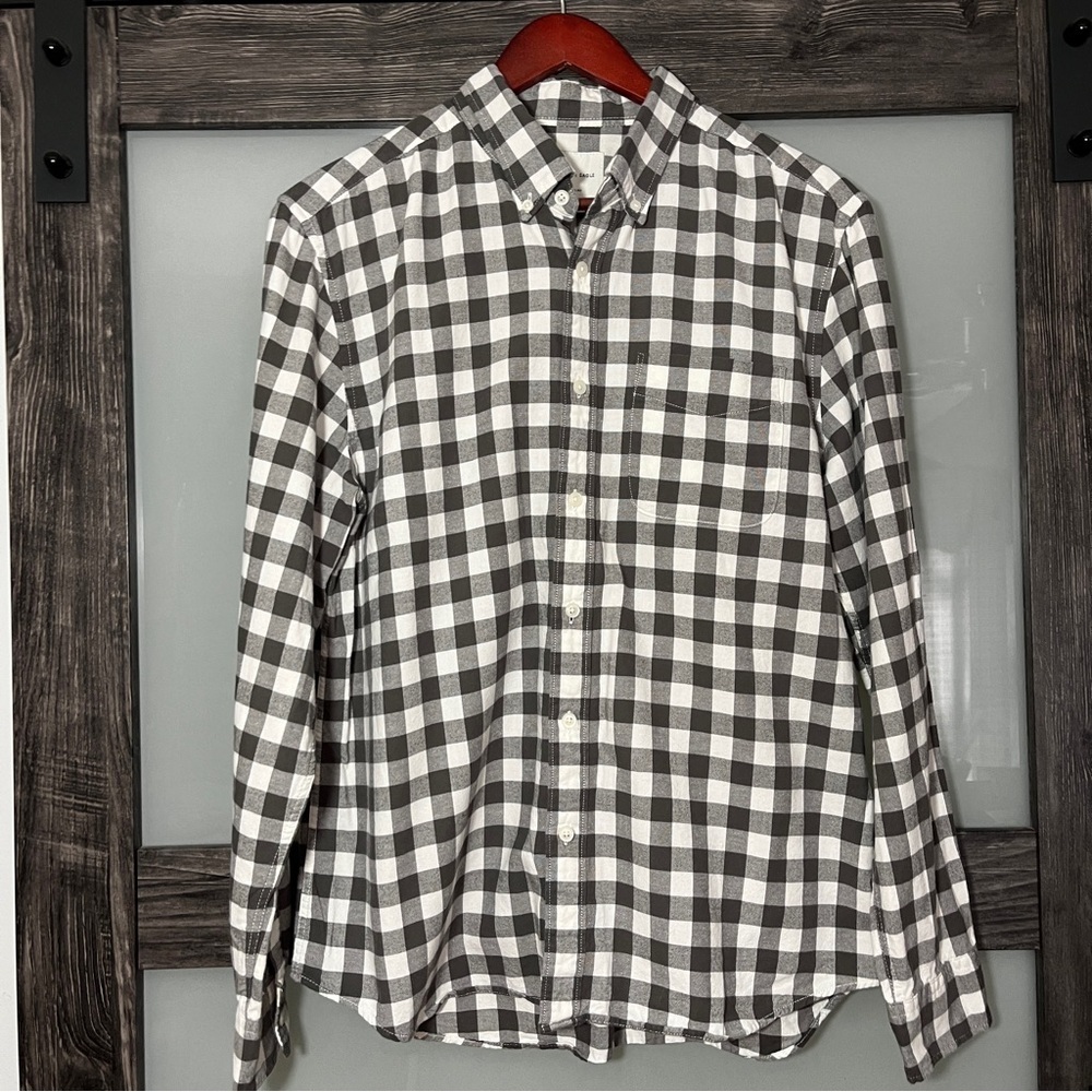 American Eagle Outfitters Black and White Gingham Plaid Button-Down Men's Large